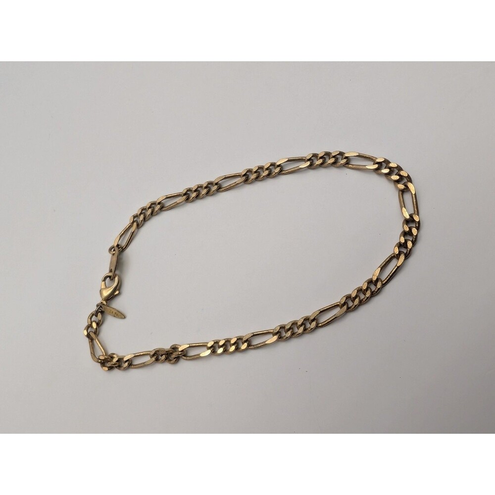 Vintage Signed Avon Gold Tone Figaro Link Chain Bracelet 8" Classic Costume